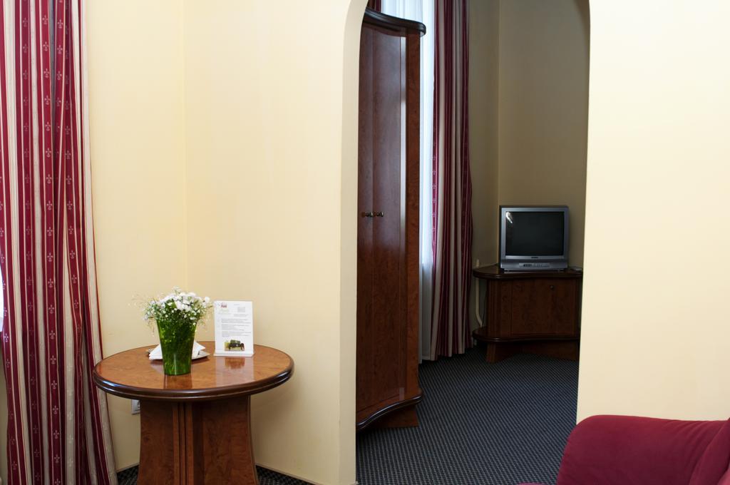 Wien Hotel Lviv Værelse billede